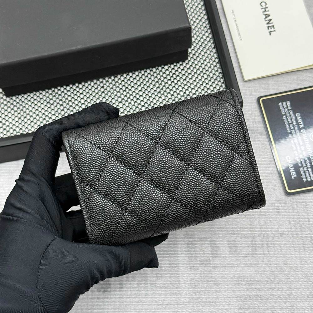 Ch**el Matelasse Classic Small Flap Tri-fold wallet