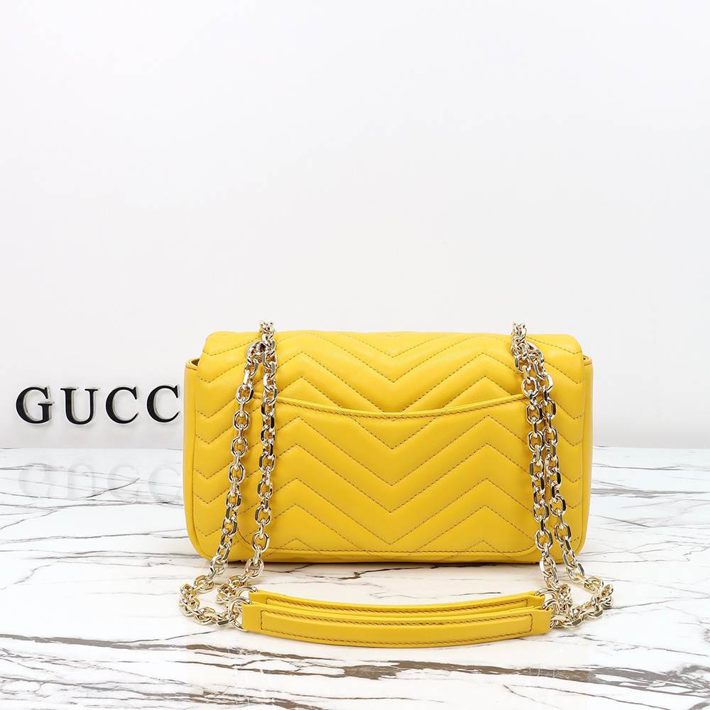 GG Marmont medium shoulder bag