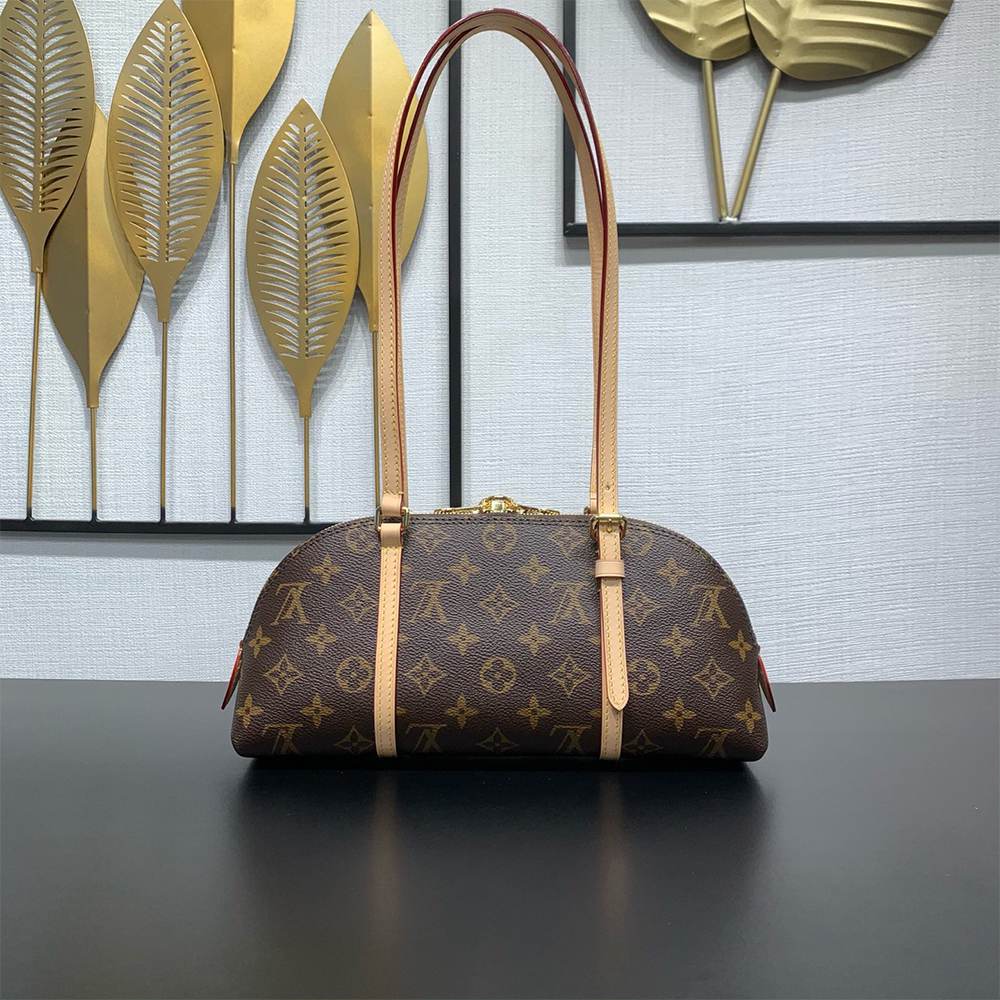 LV Squire East West(TAX-FREE Grade)