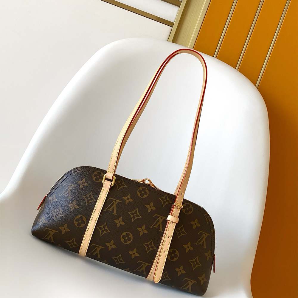 LV Squire East West