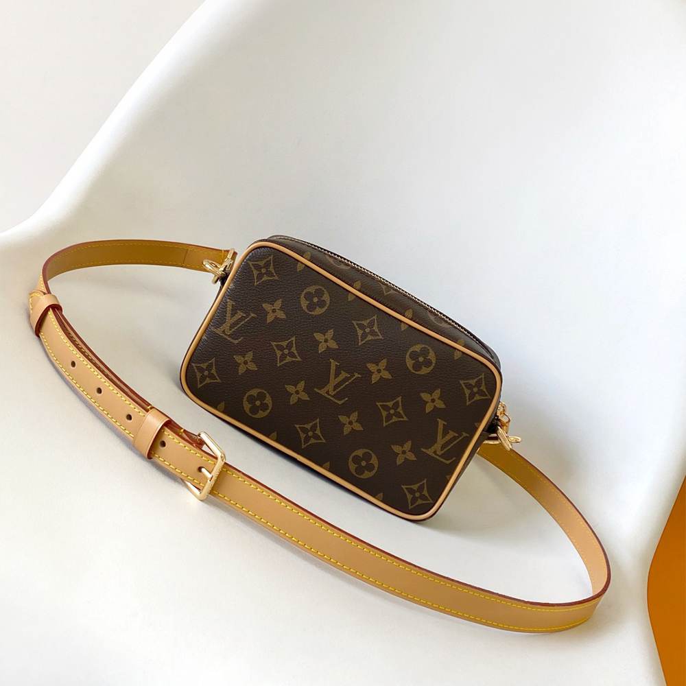 LV Trocadéro Wearable Wallet