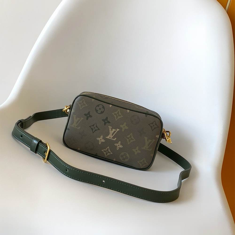 LV Trocadéro Wearable Wallet