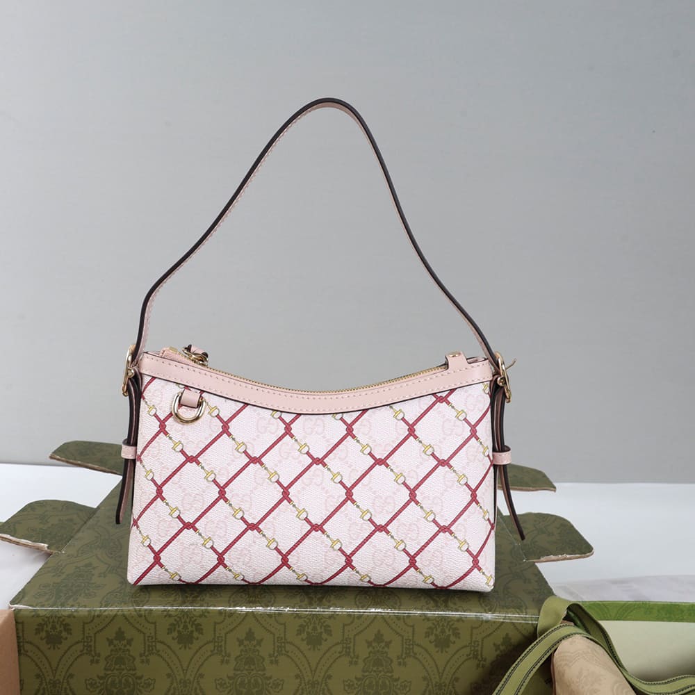 Gvc*1 GG Emblem small shoulder bag