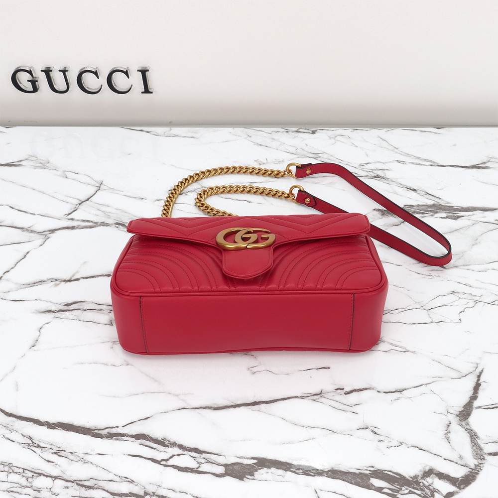 GG Marmont medium shoulder bag