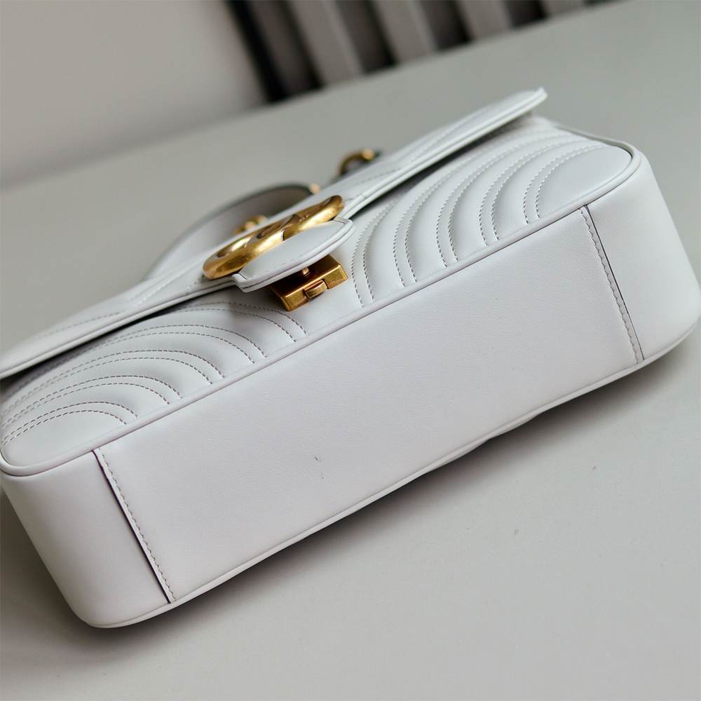 GG Marmont medium shoulder bag