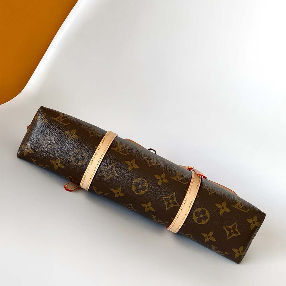 LV Squire East West