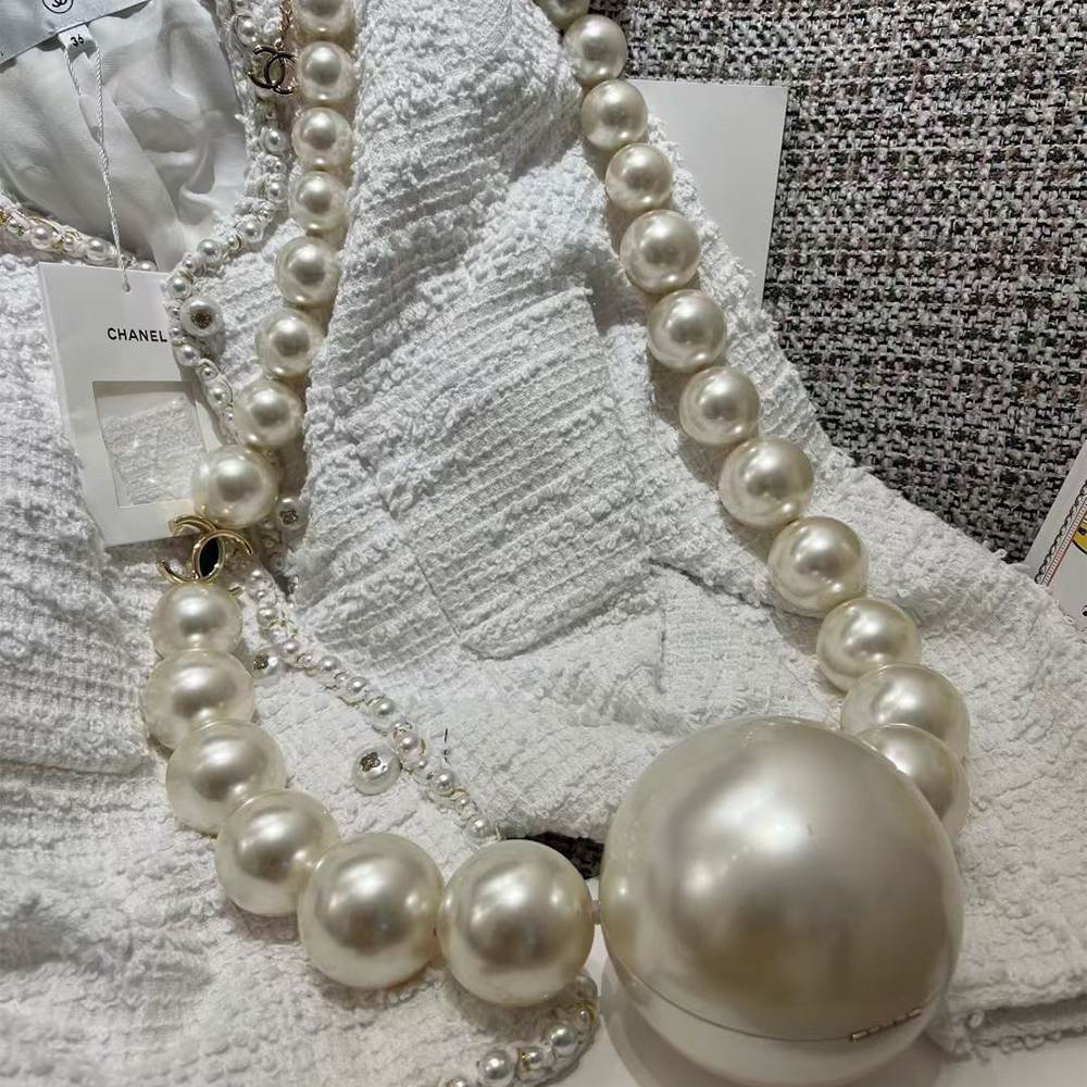 Ch**el Pearl Necklace Clutch Bag(HIGH-END GRADE)