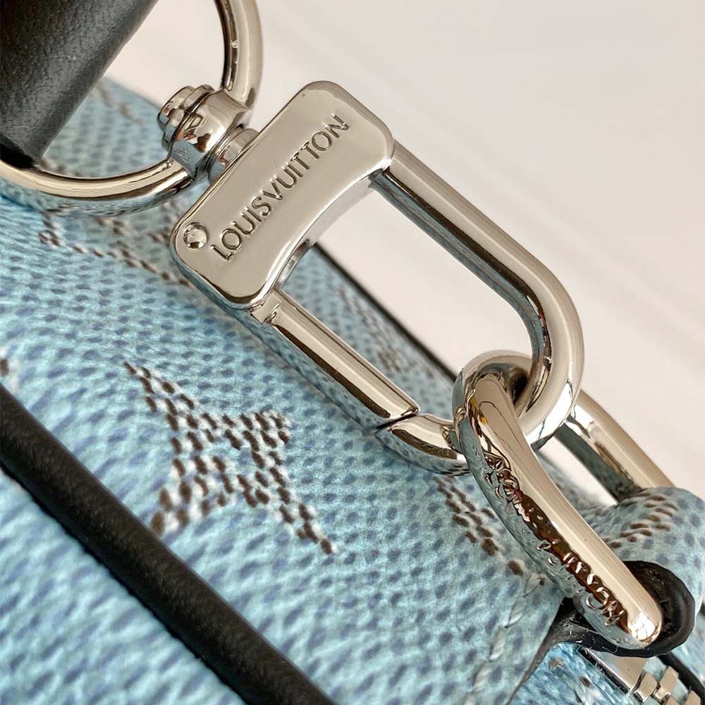 LV Trocadéro Wearable Wallet