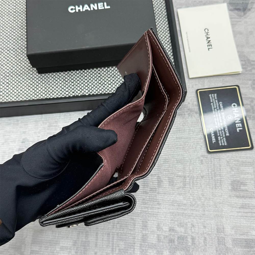 Ch**el Matelasse Classic Small Flap Tri-fold wallet