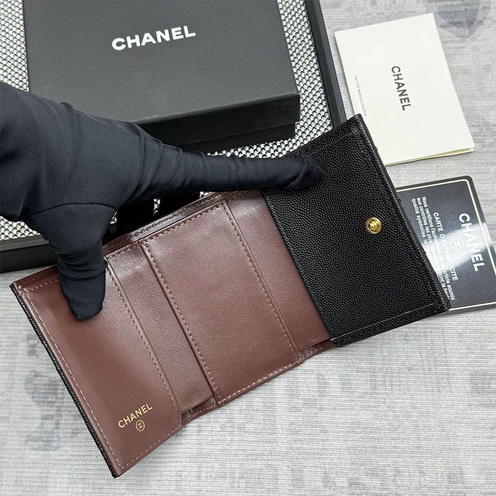 Ch**el Matelasse Classic Small Flap Tri-fold wallet
