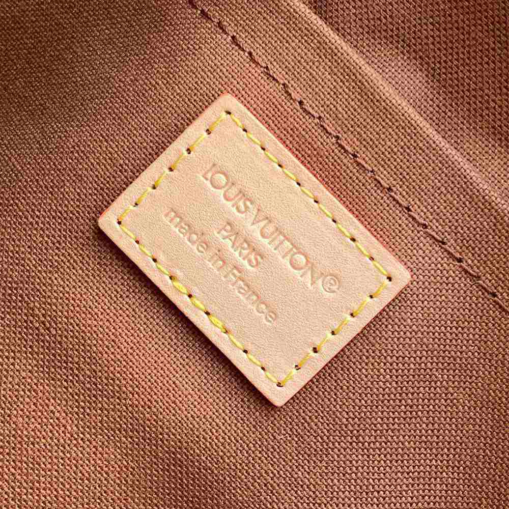 LV Squire East West