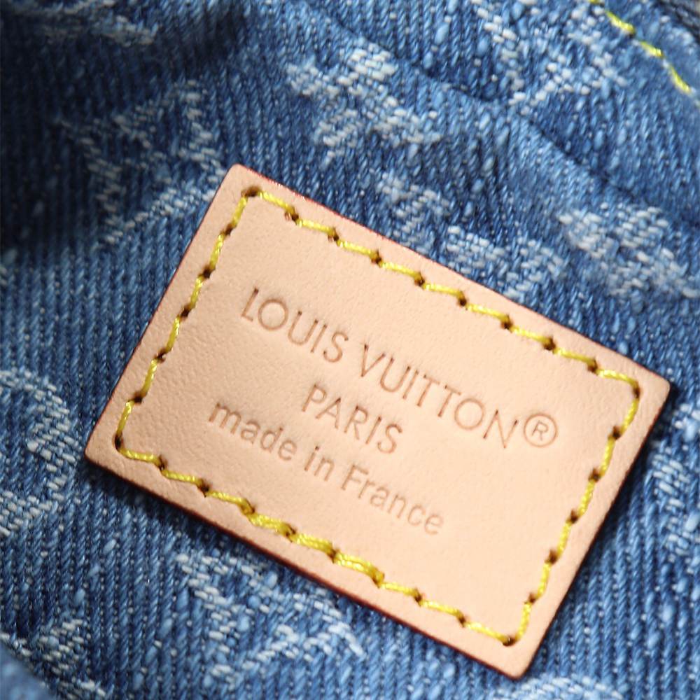 LV Pochette Valley