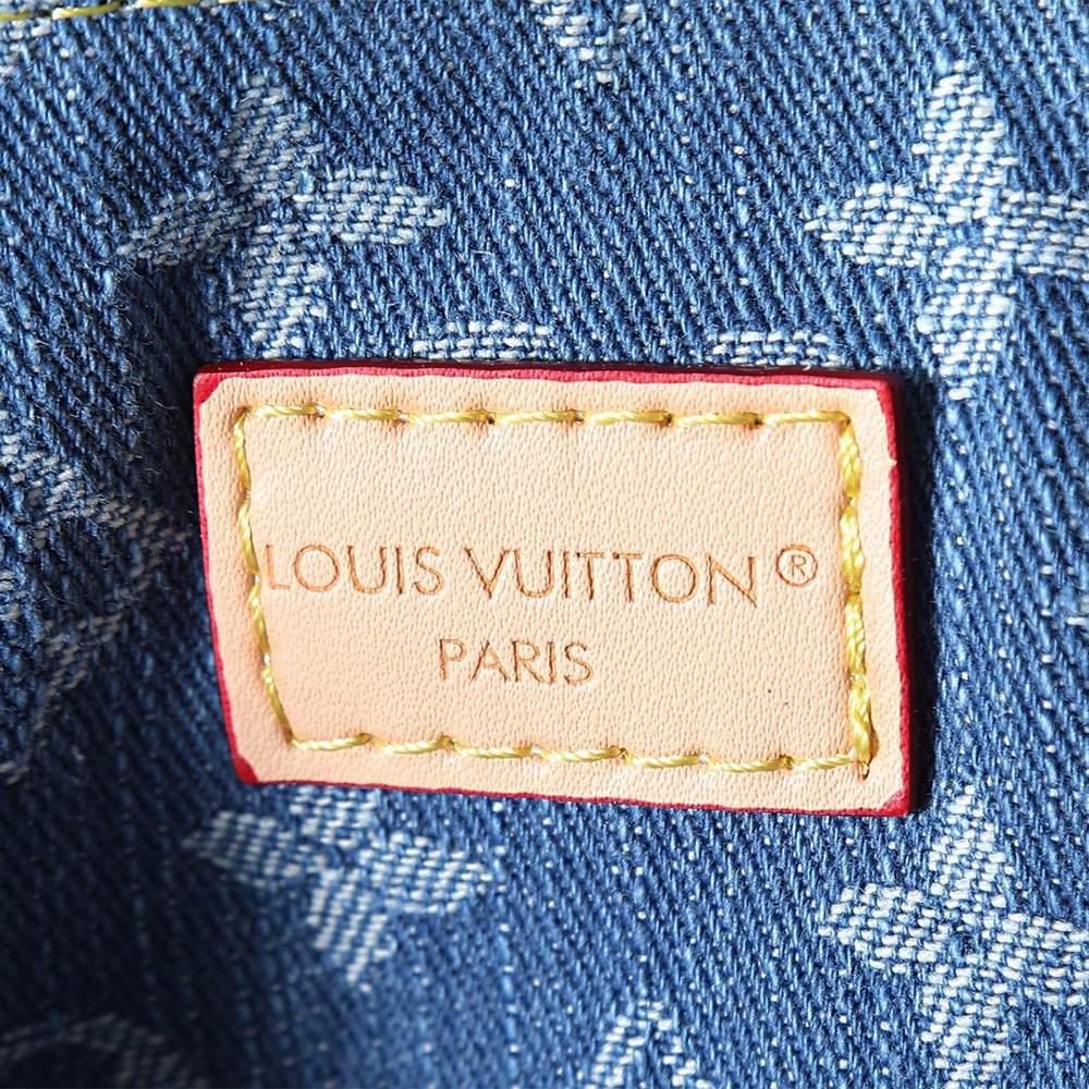 LV Pochette Accessoire Cargo