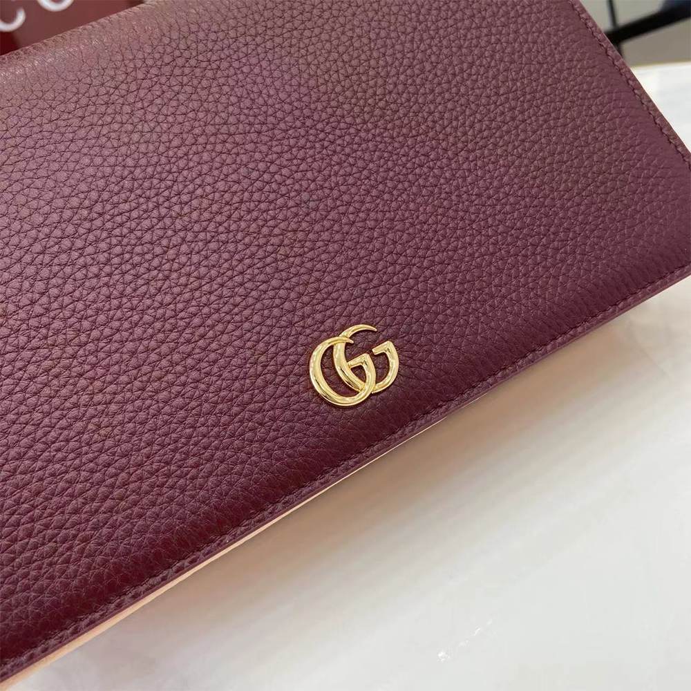 GG Marmont wallet on chain