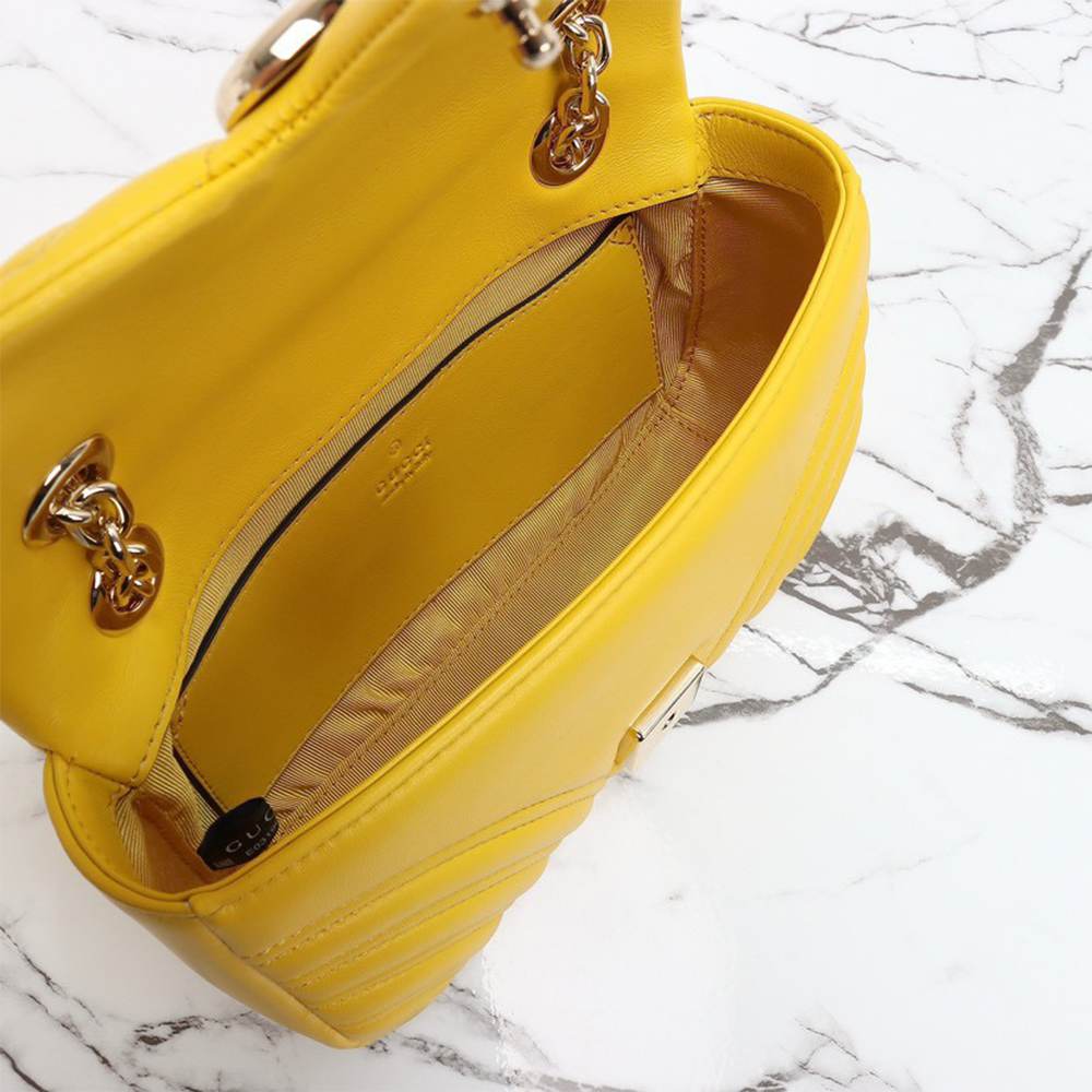 GG Marmont medium shoulder bag