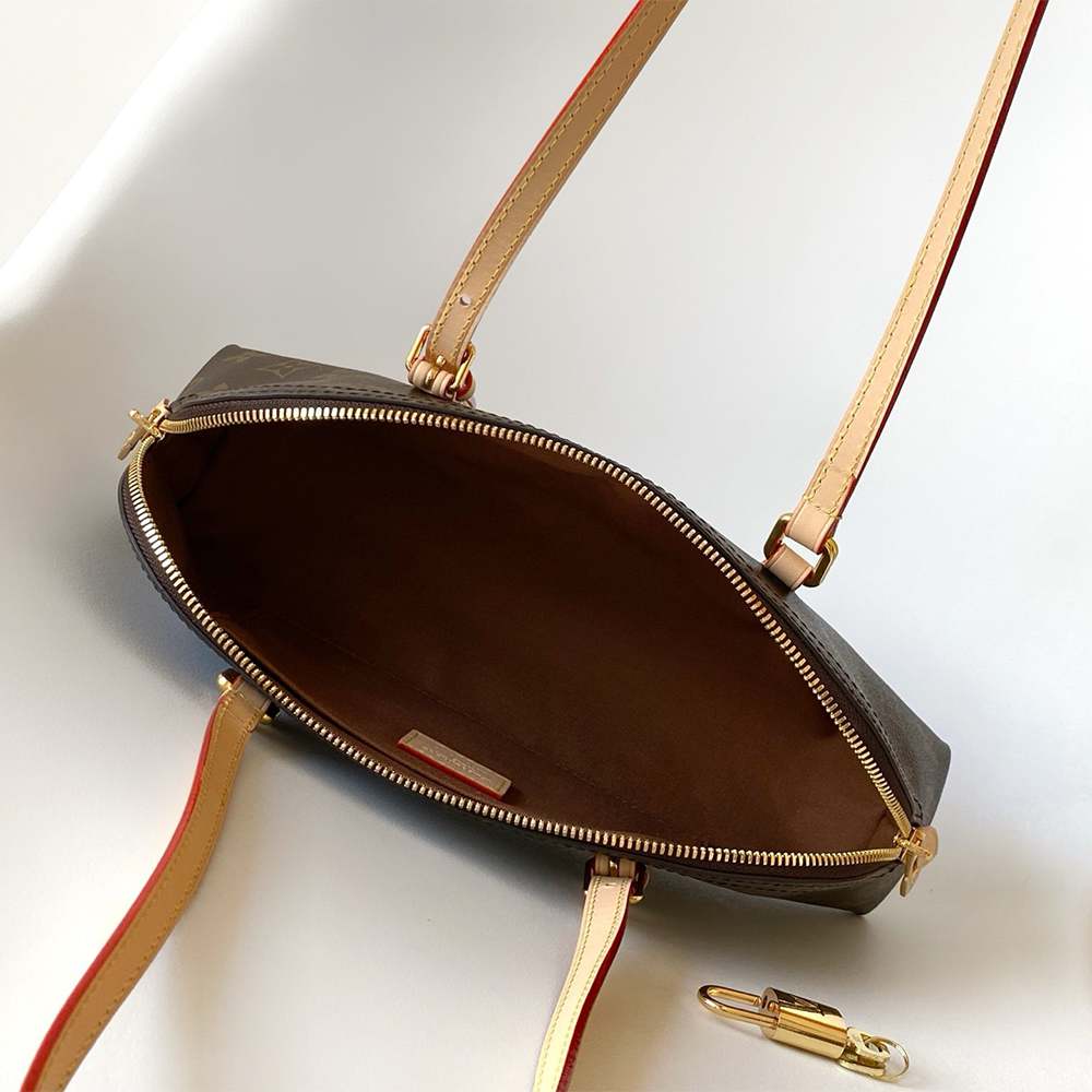 LV Squire East West
