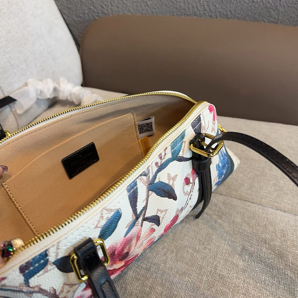 LV Squire East West