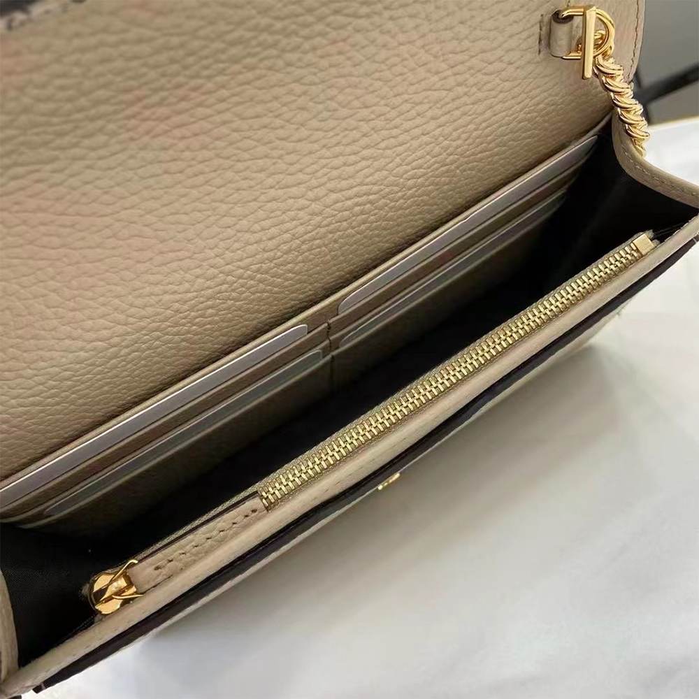 Bi-color GG Marmont wallet on chain