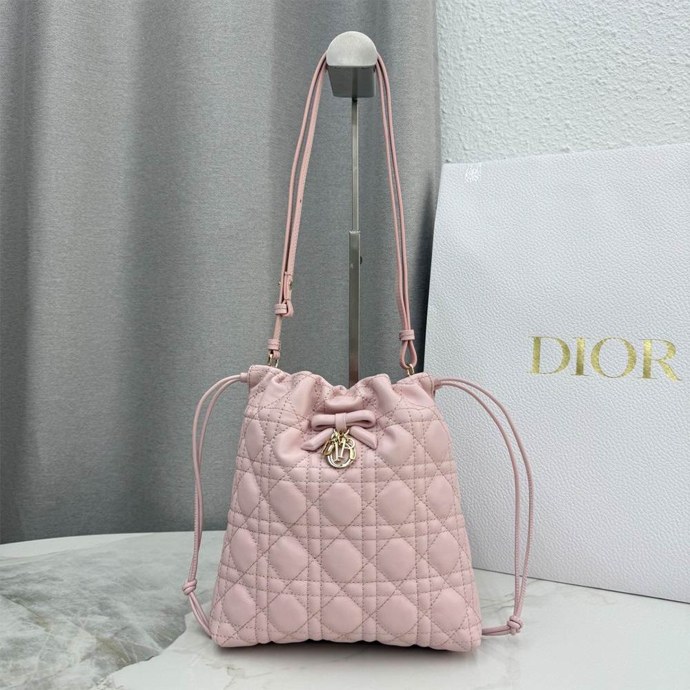 D10r AD10rable Mini Bucket Bag