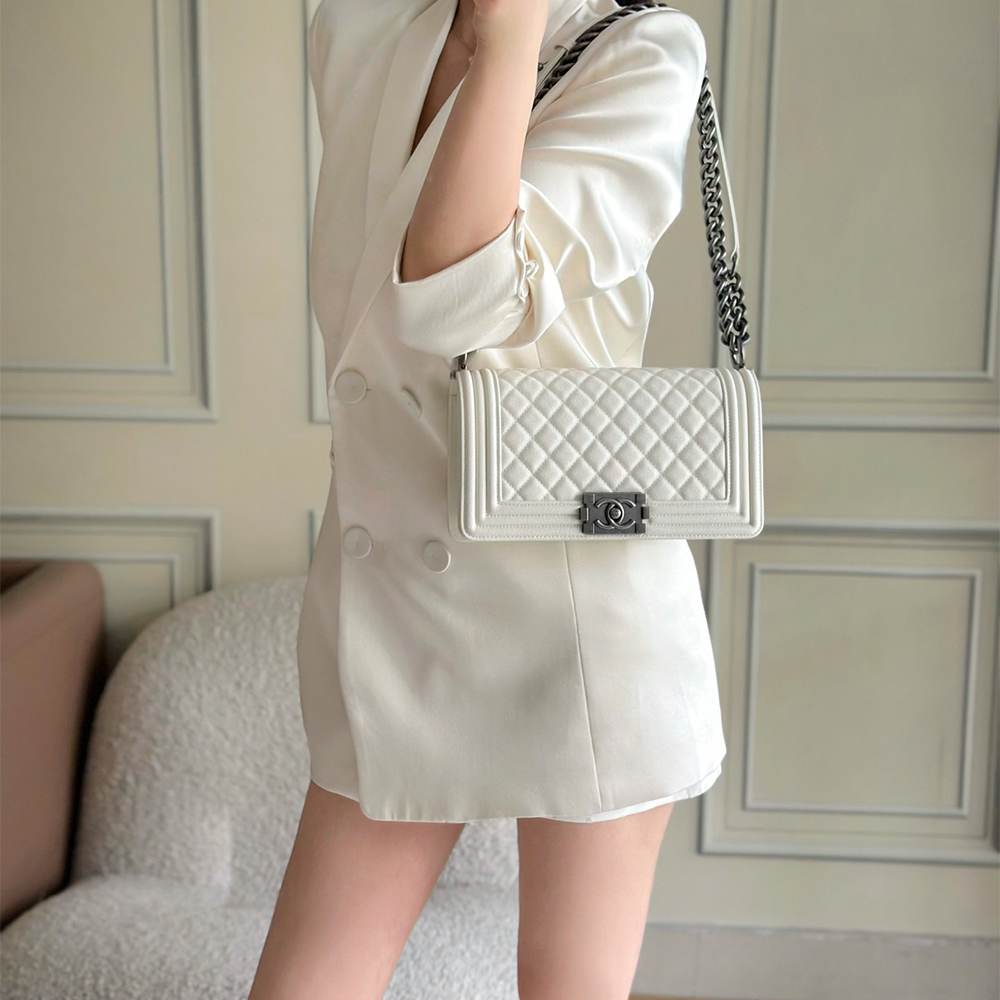 Ch**el BOY Ch**el Handbag(HIGH-END GRADE)
