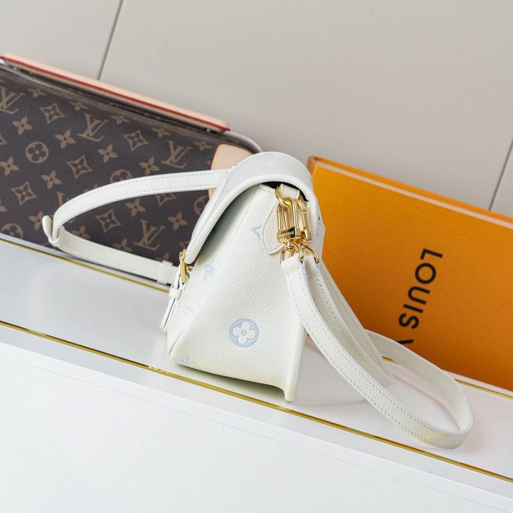 LV Diane