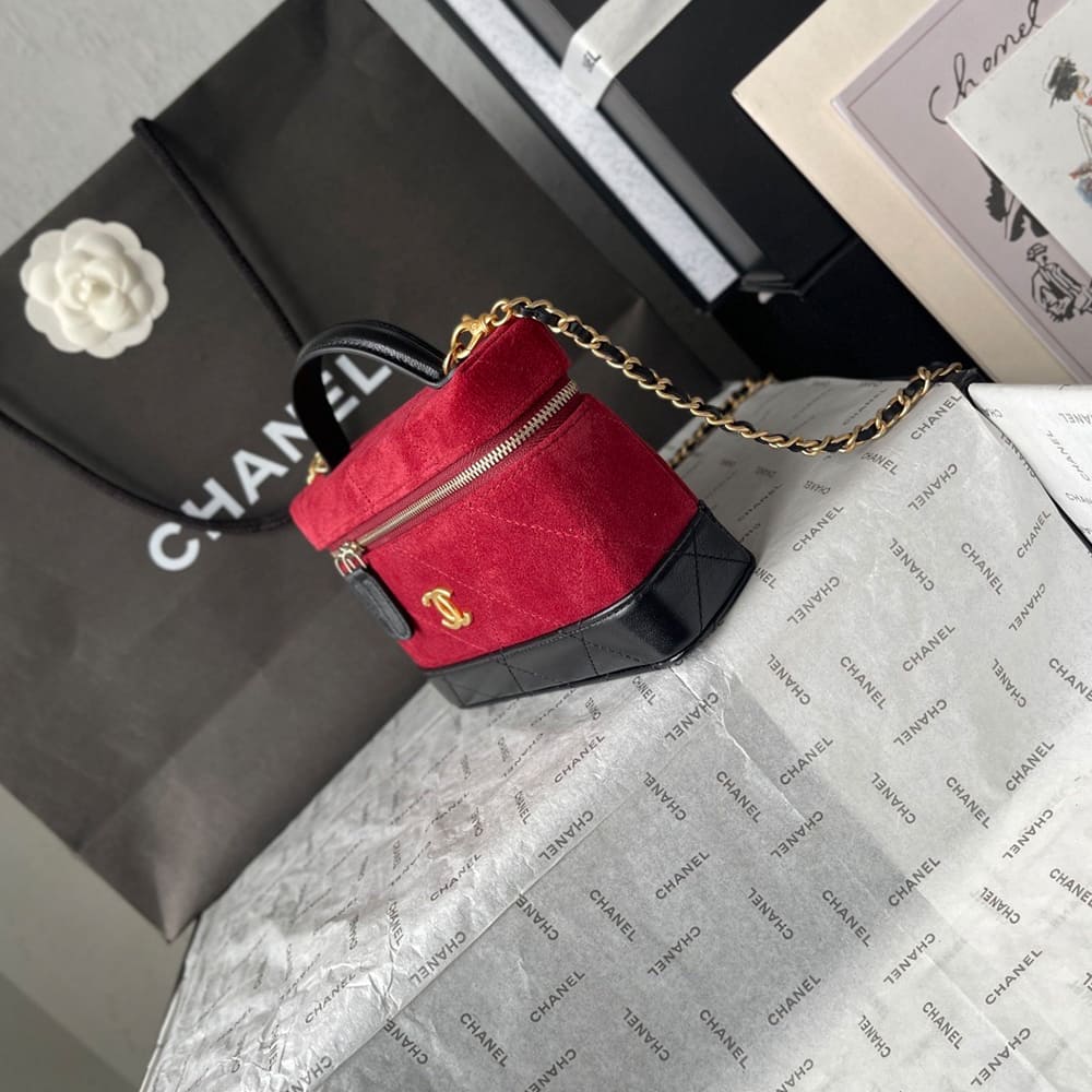 Ch**el Vanity with Chain(HIGH-END GRADE)