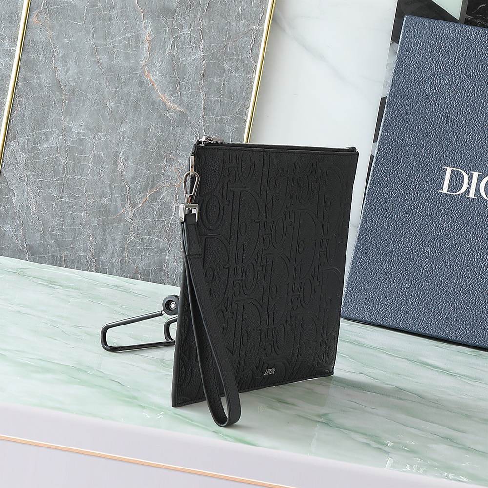 D10r A4 Pouch