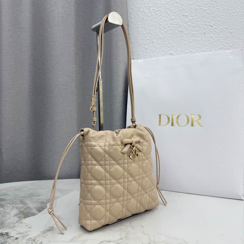 D10r AD10rable Mini Bucket Bag