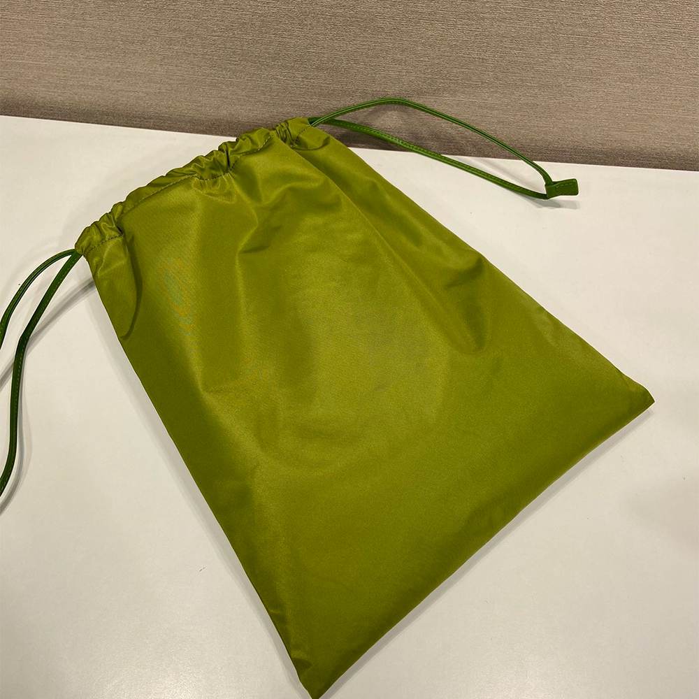 Pra*a Wish Re-Nylon pouch