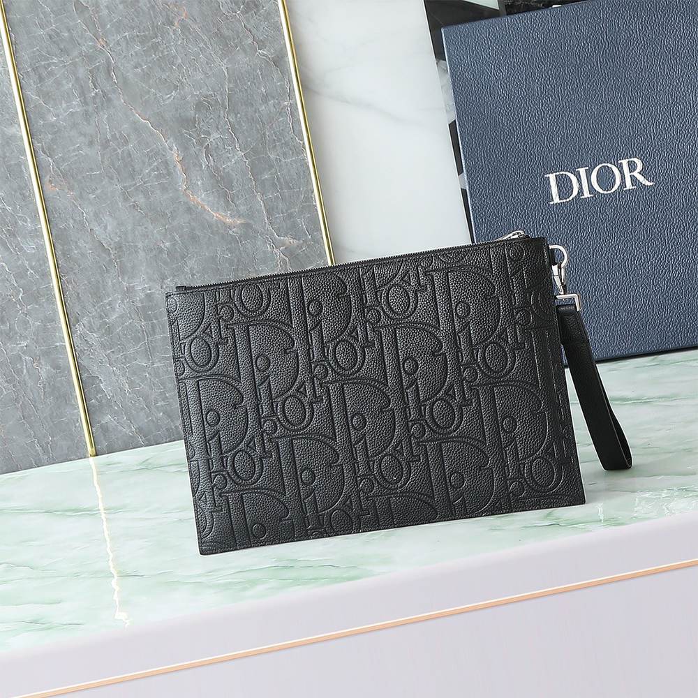 D10r A4 Pouch