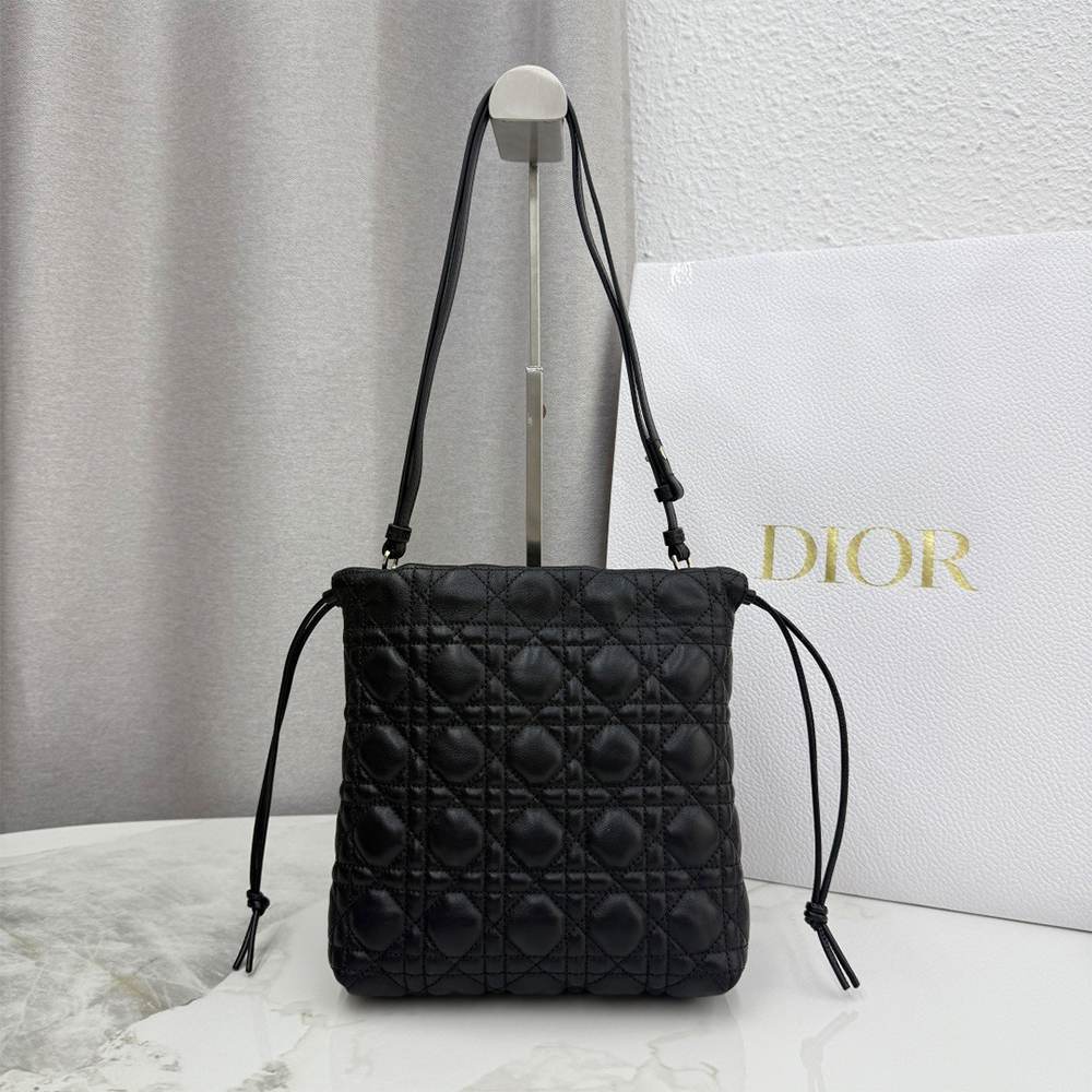 D10r AD10rable Mini Bucket Bag