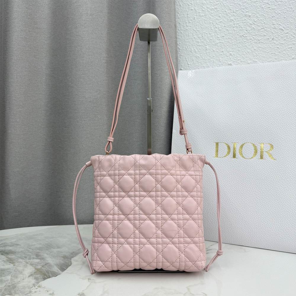 D10r AD10rable Mini Bucket Bag
