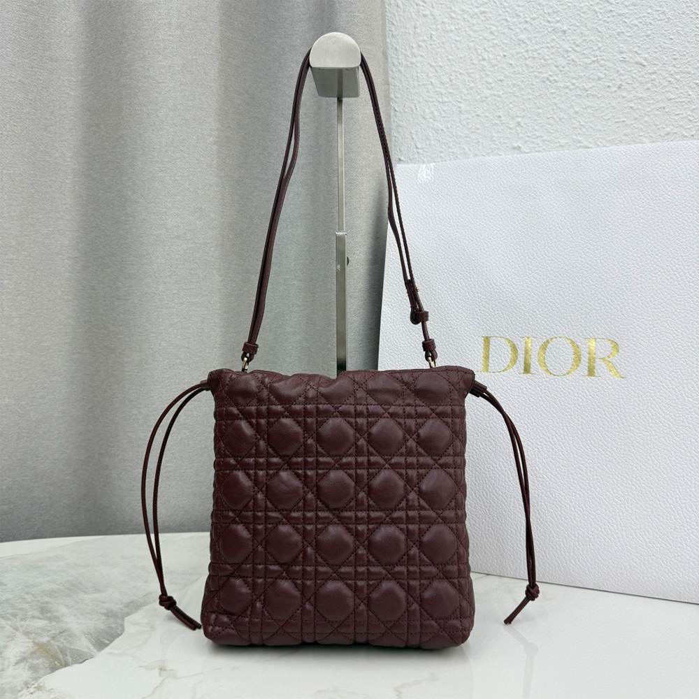 D10r AD10rable Mini Bucket Bag
