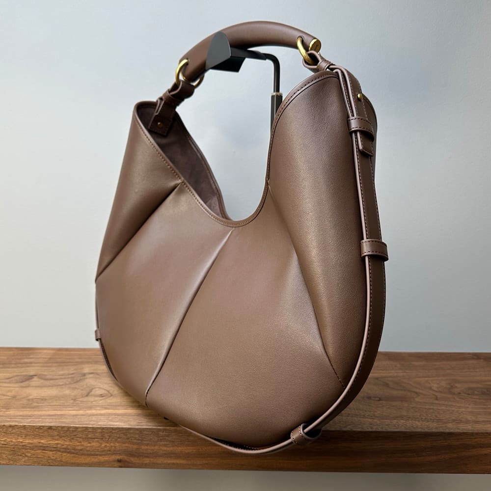 Y51 MOMBASA medium in leather(HIGH-END GRADE)