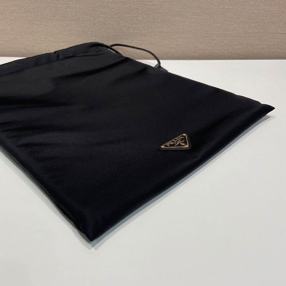 Pra*a Wish Re-Nylon pouch