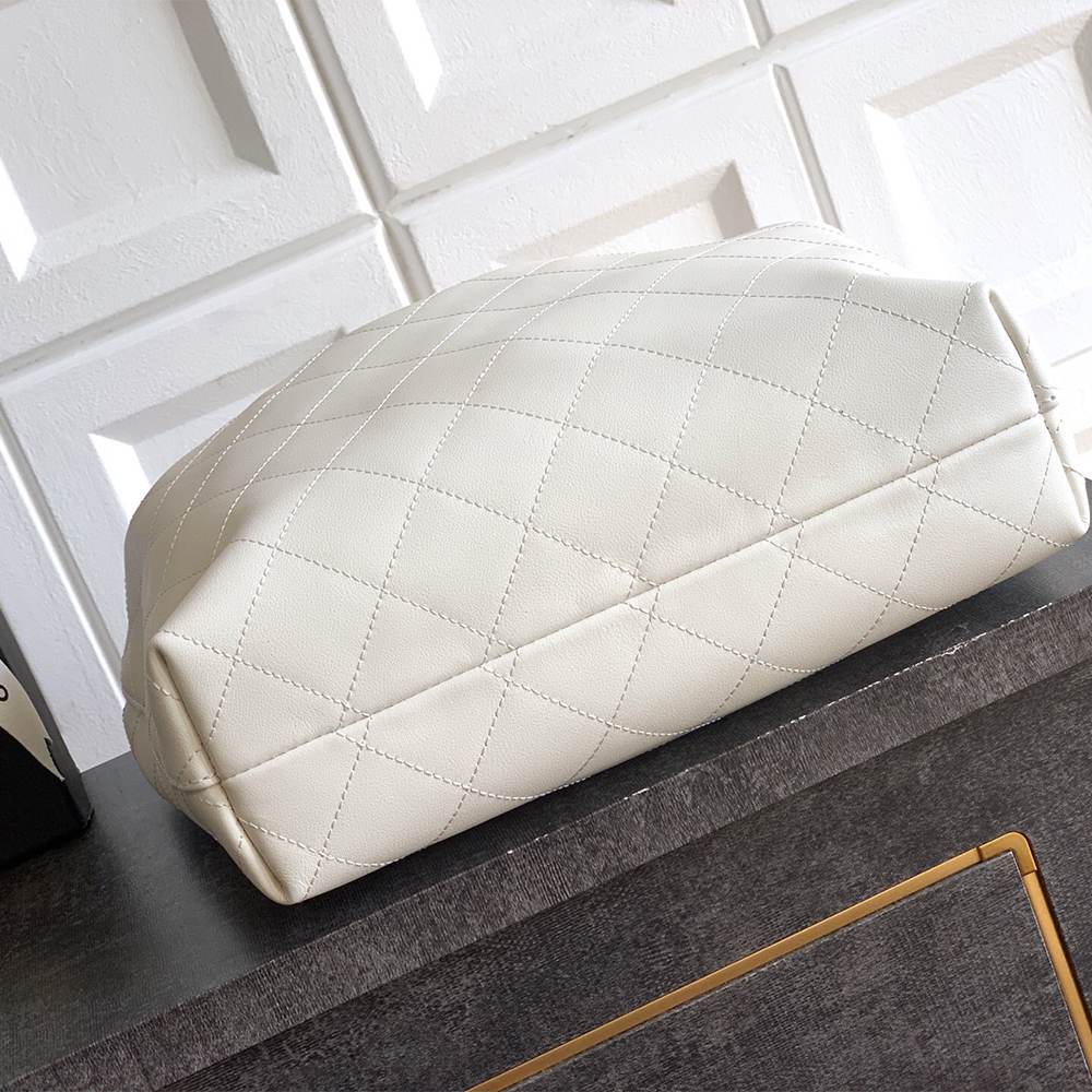 Ch**el Large Hobo Bag(HIGH-END GRADE)