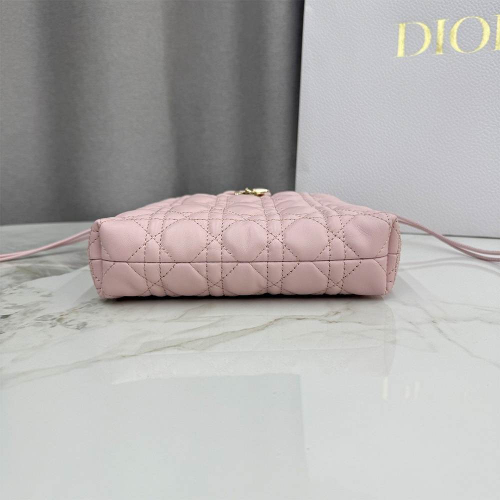 D10r AD10rable Mini Bucket Bag