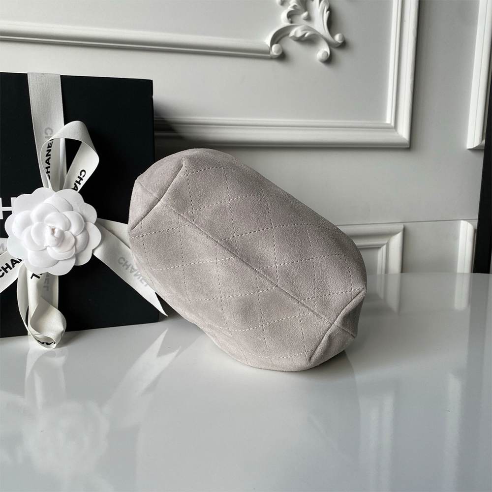 Ch**el SMALL HOBO BAG(HIGH-END GRADE)