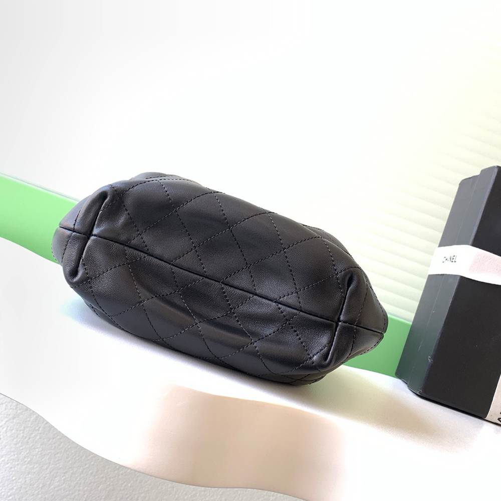 Ch**el SMALL HOBO BAG(HIGH-END GRADE)