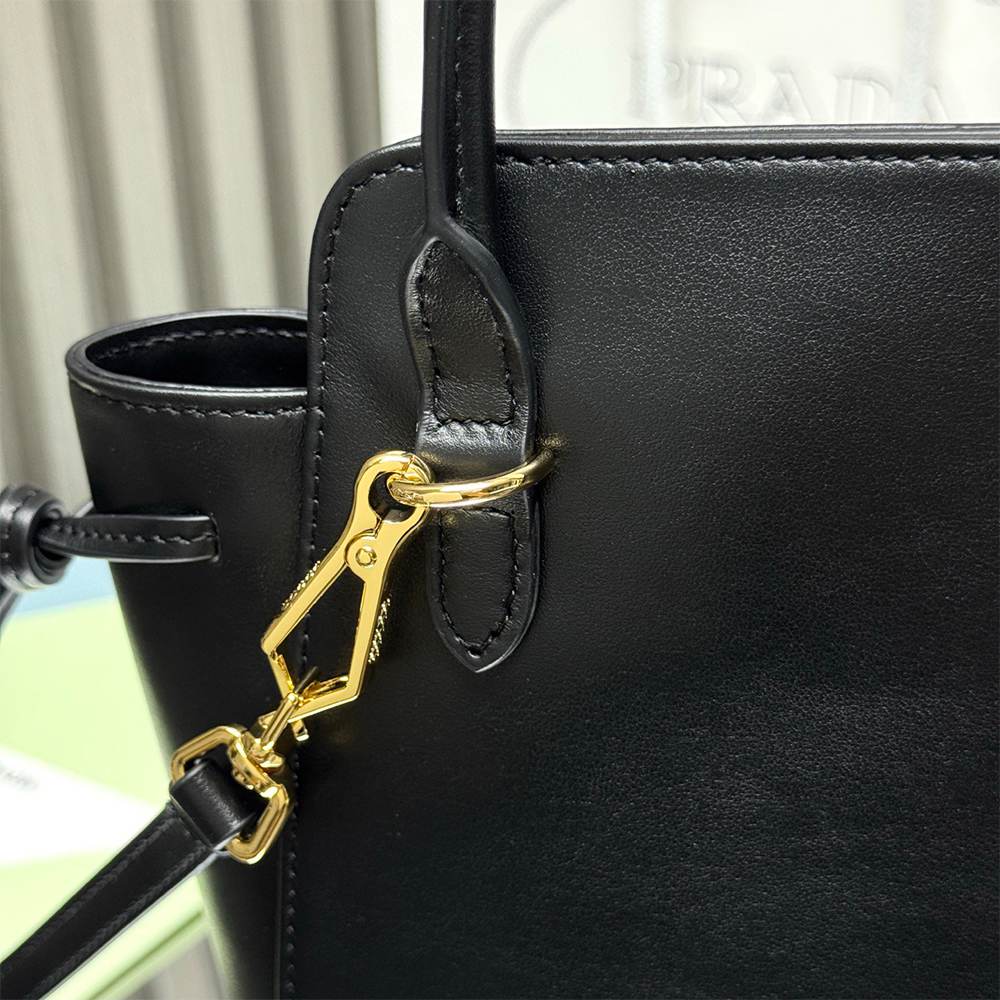 Pra*a Carry mini leather handbag(HIGH-END GRADE)