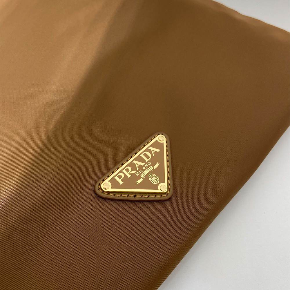 Pra*a Wish Re-Nylon pouch
