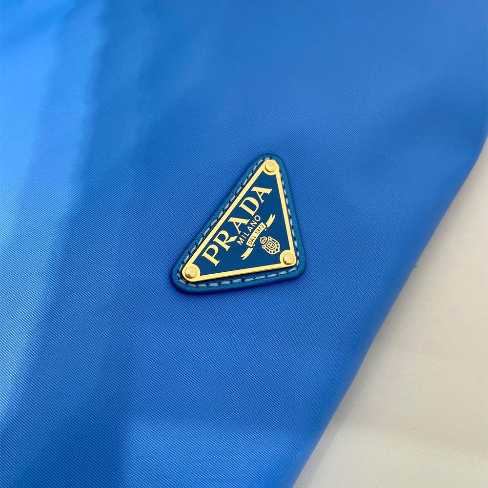 Pra*a Wish Re-Nylon pouch