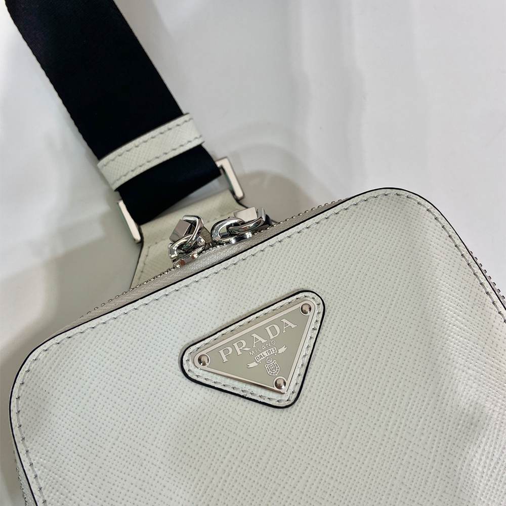 Pra*a Brique Saffiano leather bag
