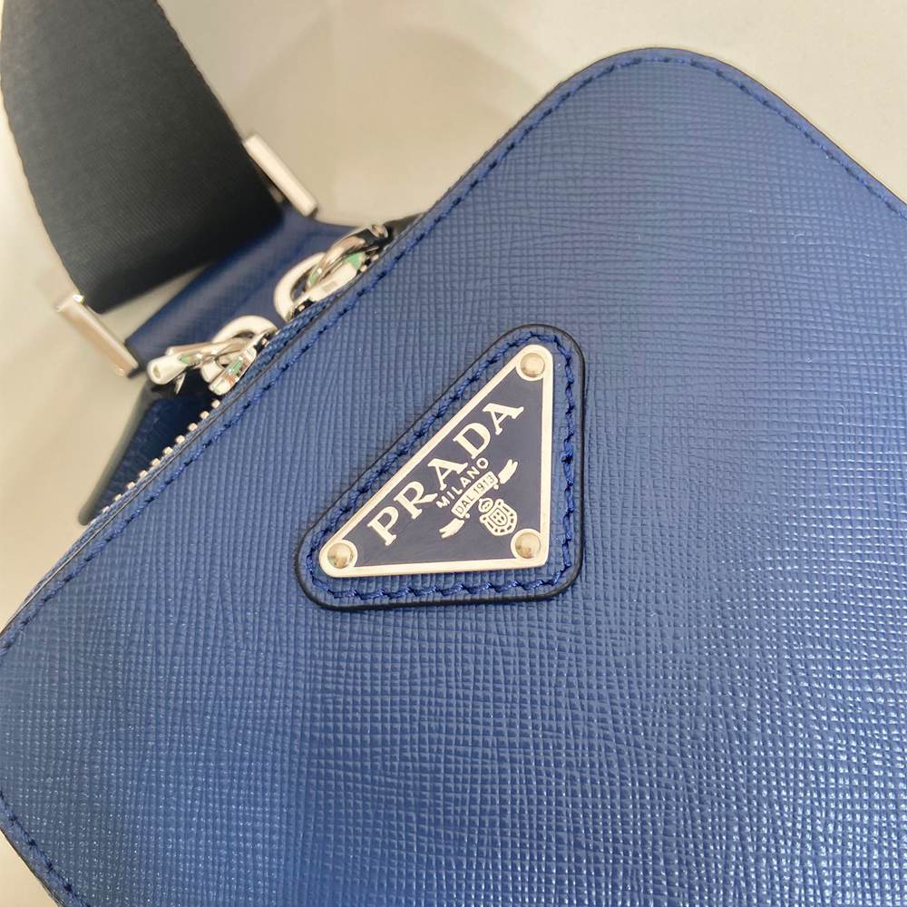 Pra*a Brique Saffiano leather bag
