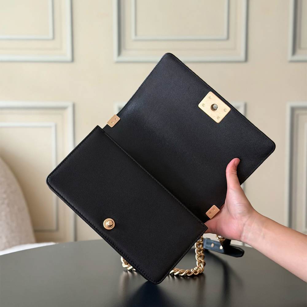 Ch**el BOY Ch**el Handbag(HIGH-END GRADE)