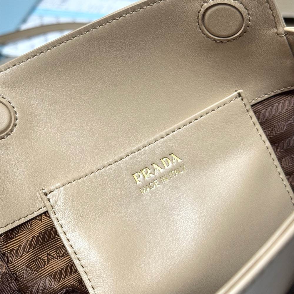 Pra*a Carry mini leather handbag(HIGH-END GRADE)