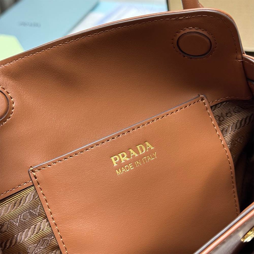 Pra*a Carry mini leather handbag(HIGH-END GRADE)