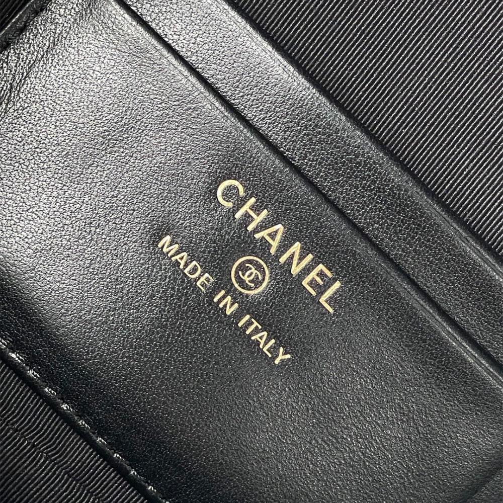 Ch**el Vanity with Chain(HIGH-END GRADE)