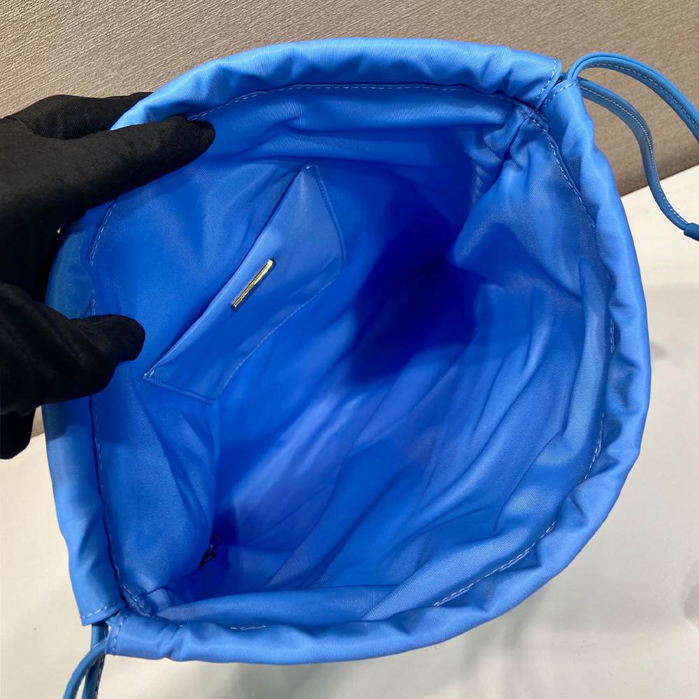 Pra*a Wish Re-Nylon pouch