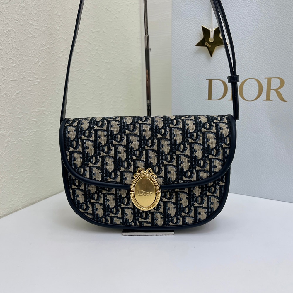 D10r Medium D10r Medaillon Flap Bag(HIGH-END GRADE)